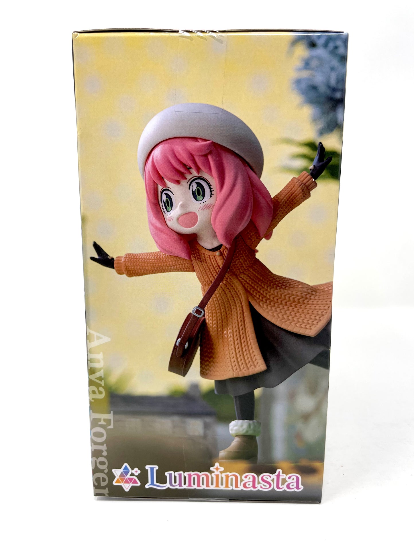 Luminasta Spy x Family Anya Forger Figure (Outing Ver.)