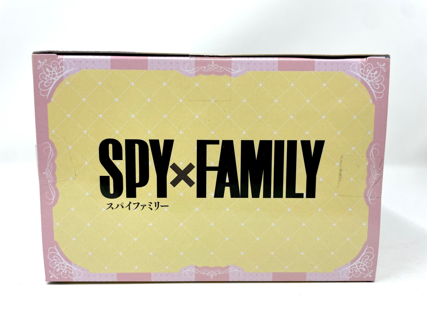 Luminasta Spy x Family Anya Forger Figure (Outing Ver.)