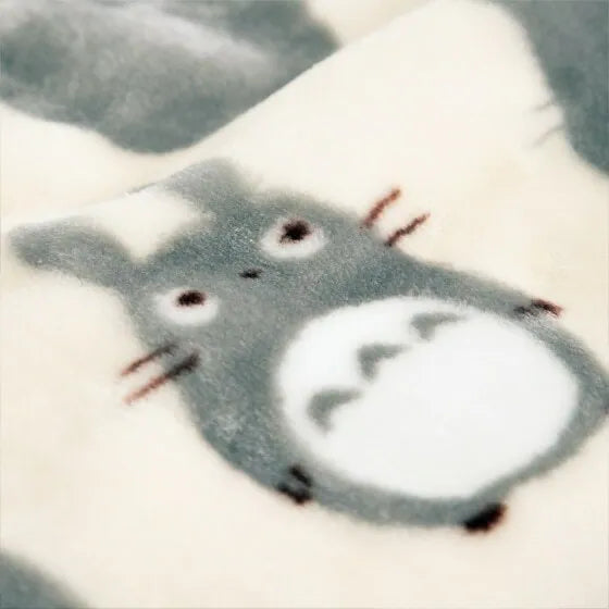 My Neighbor Totoro Polyester Meyer Half Blanket [Big Totoro Silhouette]