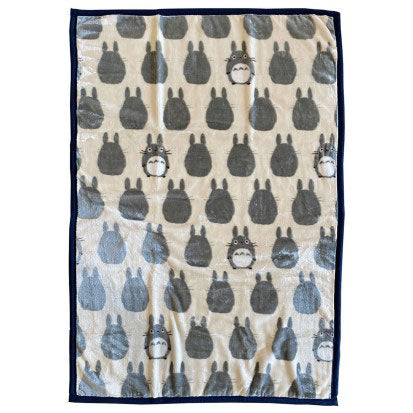 My Neighbor Totoro Polyester Meyer Half Blanket [Big Totoro Silhouette]