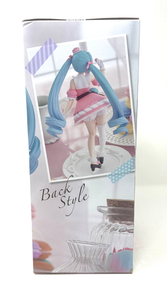 FuRyu - Exceed Creative SweetsSweets Hatsune Miku Figure (Macaron Ver.)