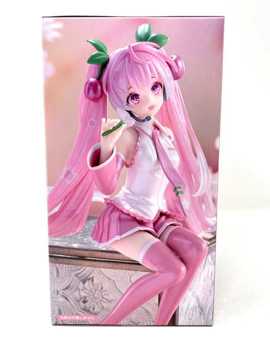 FuRyu - Sakura Miku (2024 ver.) Noodle Stopper Figure